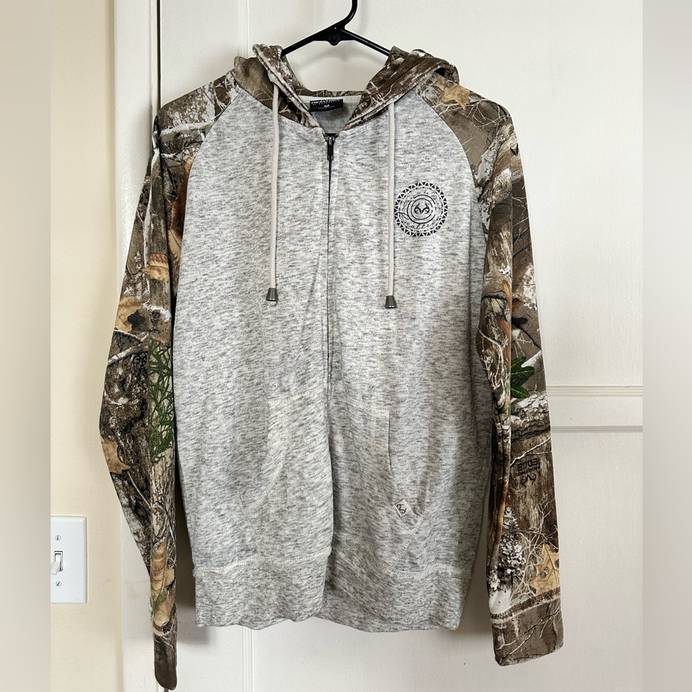 Realtree Camo Hoodie. Size M.